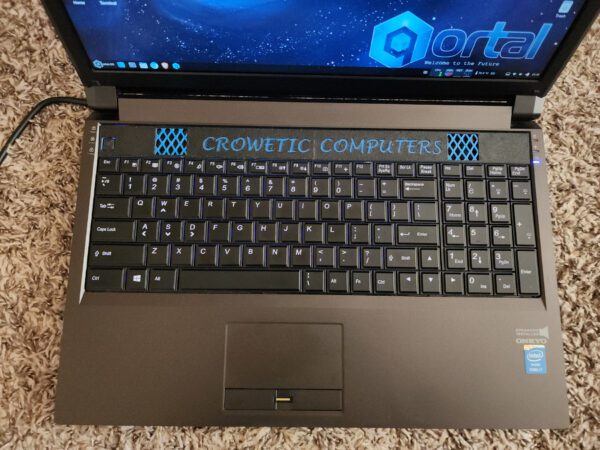 Second-Life CUSTOM - SAGER Custom Gaming Laptop 'Crowetic Computers' edition - 4th Gen i7 4810MQ @ 2.8-3.8Ghz - 20GB (16GB NEW) DDR3 RAM - 128GB SSD + 750GB WDBlack HDD - 15.6" FHD 1920x1080 Display - nVidia GeForce 870M GPU - Image 4